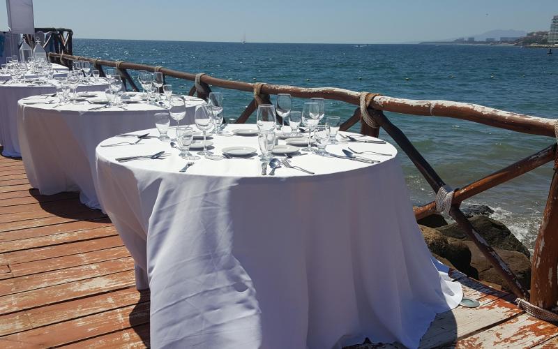 Catering, Αναστασία Παπιδάκη, Λευκά Είδη, Είδη Προικός, Ραφή, Μεταποίηση, Κουρτίνες, Υφάσματα, Μαξιλάρια, Καλύματα Καναπέ, Ραφή Ρούχων, Ραφή Νυφικών, Πακέτα Βάπτισης, Επένδυση Επίπλων, Κουρτινόξυλα, Περσίδες, Στόρια, Roman κουρτίνες, Ηλεκτρικά Ρόλερ, Δαντέλες, Τρέσες, Κορδέλες, Strrass, Κουμπιά, Swarovski, Ταπετσαρίες Τοίχου